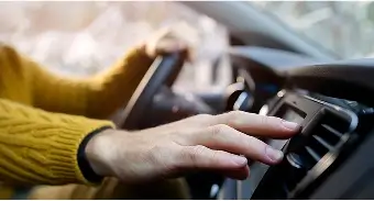 Салонный дефлектор автомобиля