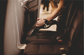 Акция на химчистку! "Кондиционер кожи салона" или "Химчистка багажника" при заказе услуги "Химчистка салона (без багажника)"